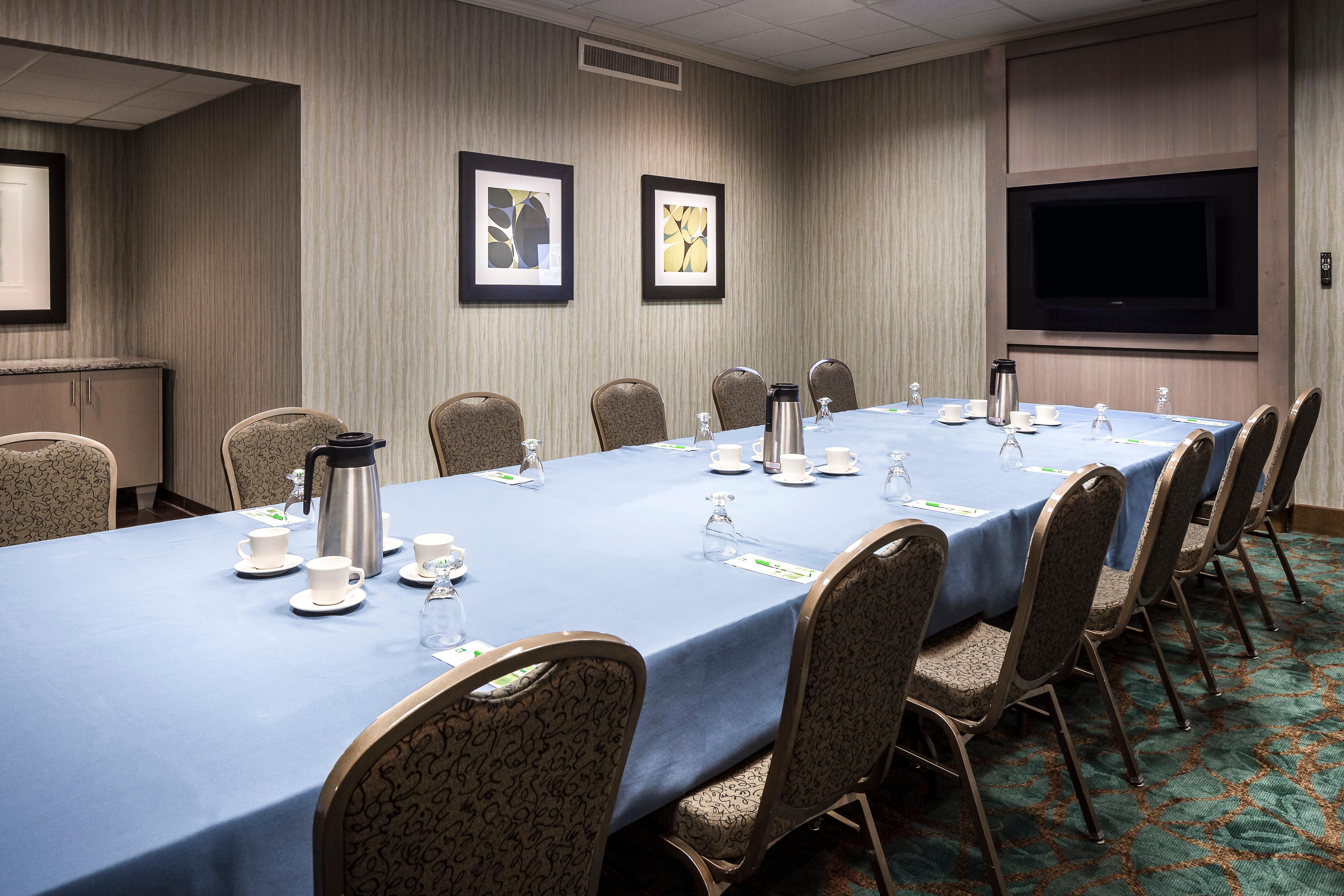 Rock Island-quad Cities By Ihg Hotel