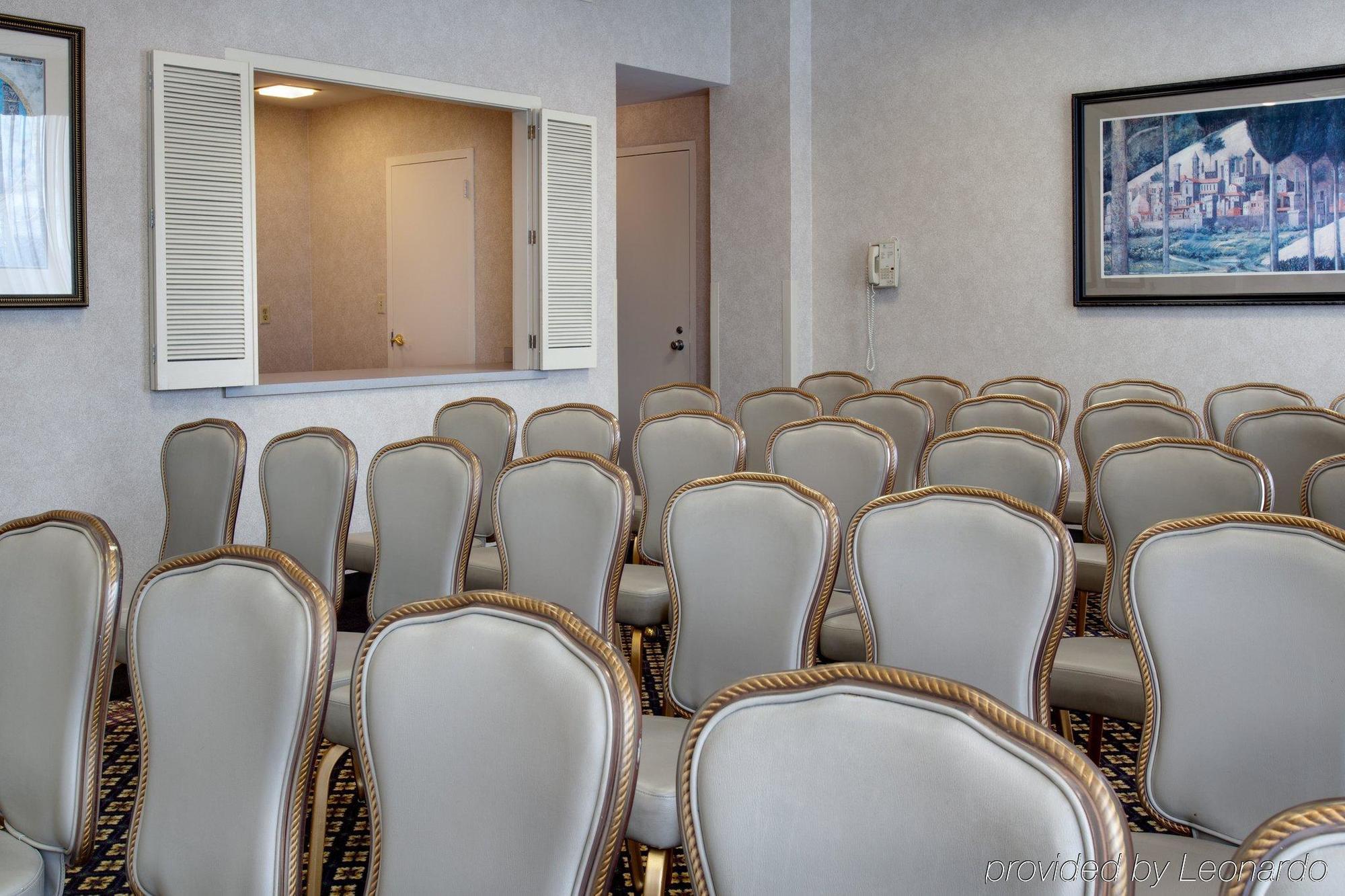 Hotel Rock Island-quad Cities By Ihg 3*