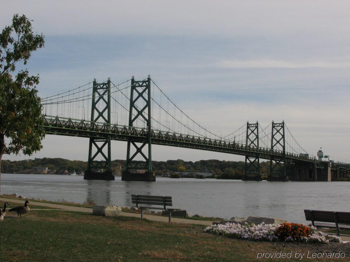 Hotel Rock Island-quad Cities By Ihg 3*